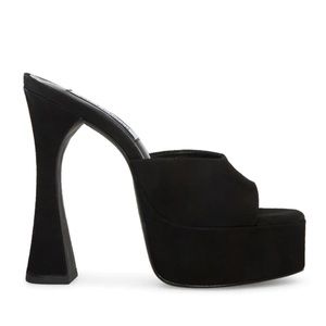 NWT Steve Madden KACIE BLACK NUBUCK Platforms - Size 6.5 - suede look - black